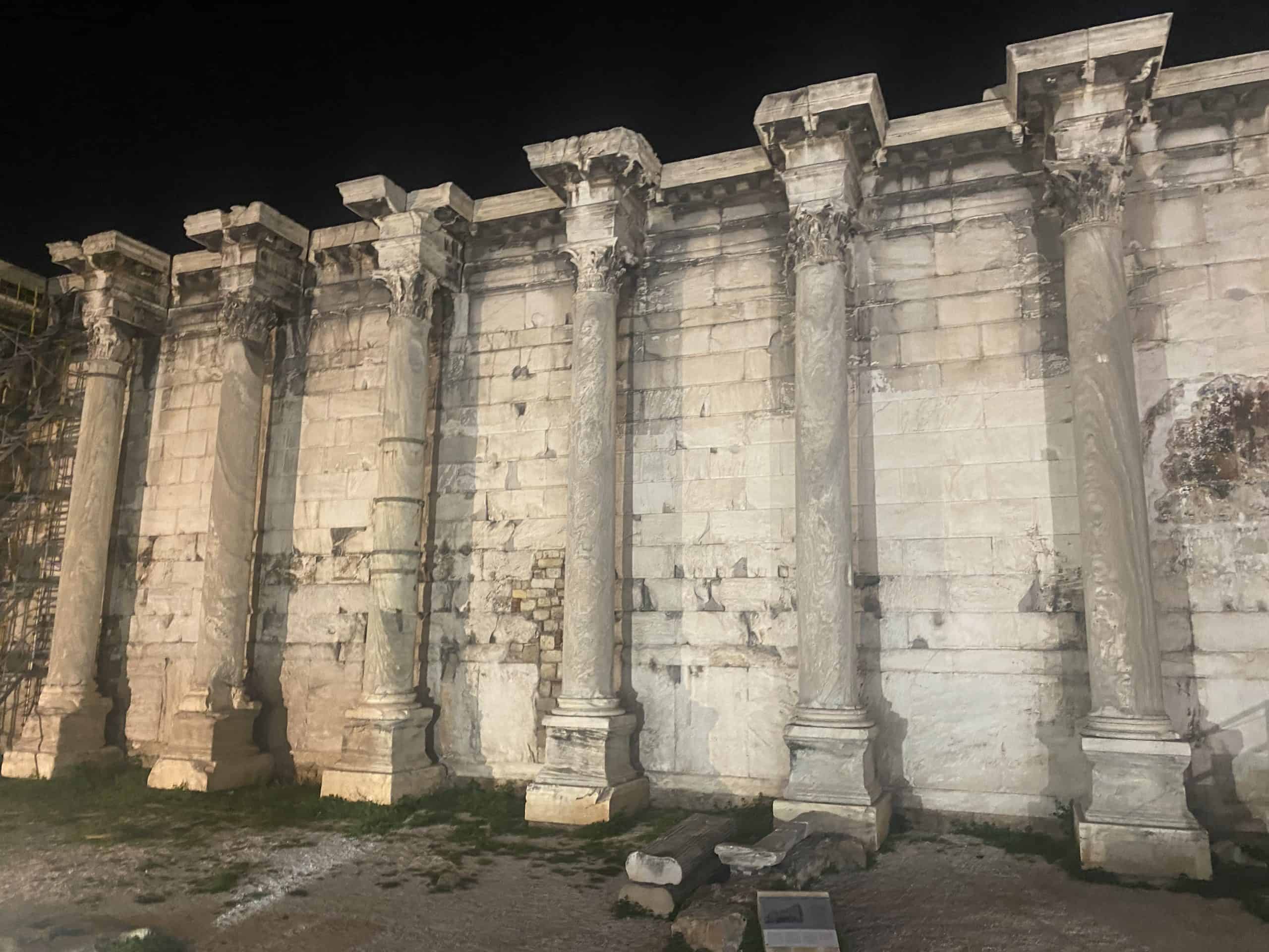 Greek temple with columns 